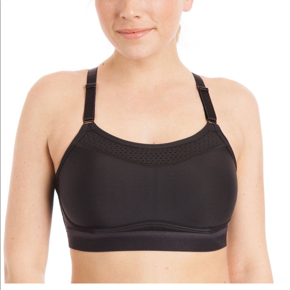 NWT: Champion: The Show Off Sports Bra - Black